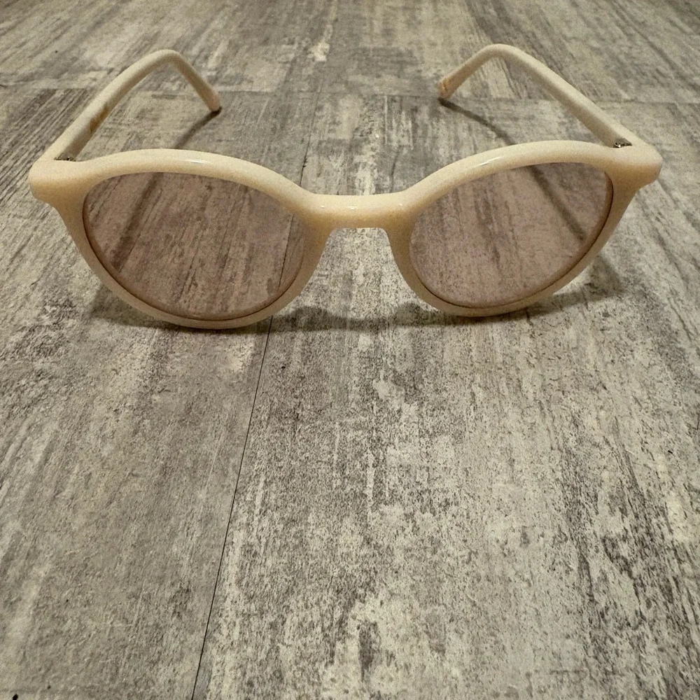 Madewell Light Pink / Cream Plastic Round Sun Glasses - Picture 2 of 5